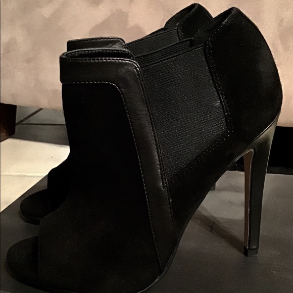 Women’s boots - Picture 2 of 3